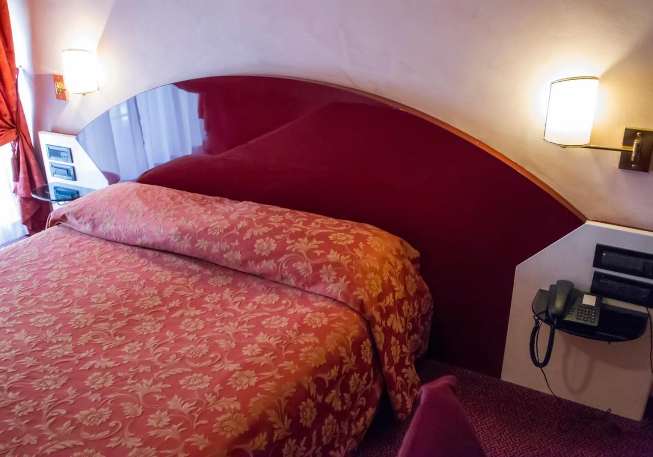 Hotel Continental Turijn Buitenkant foto